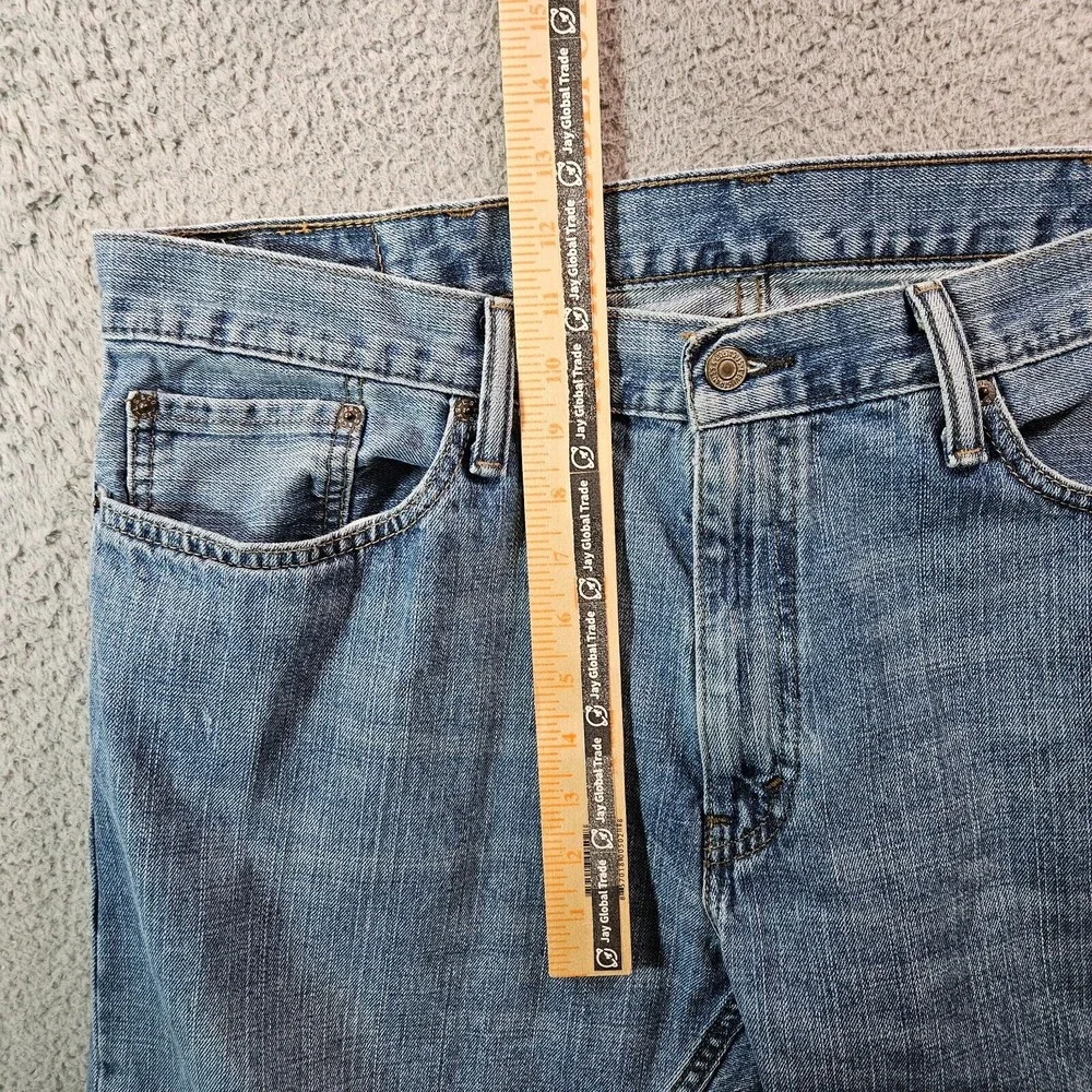 Levi's 514 Jeans Men 38 x30 Zip Fly‎ Medium Wash Blue Denim